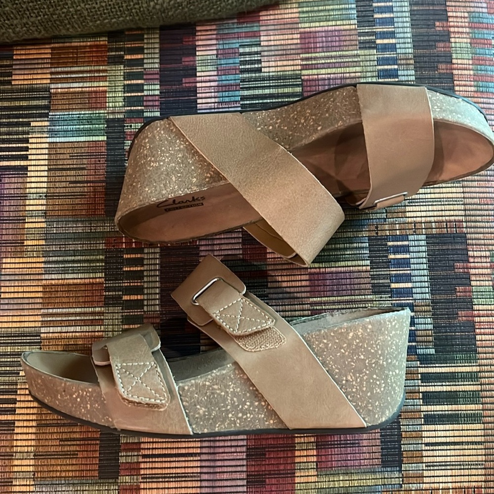 Clark’s Collection Beige Leather Sandals